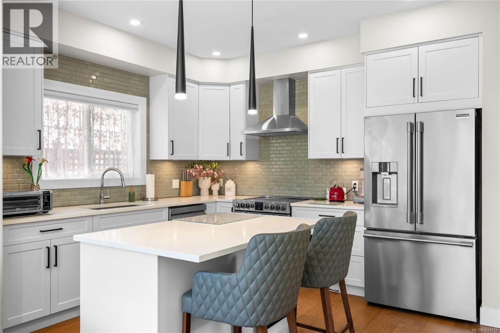 1183 Marchant Rd, Central Saanich