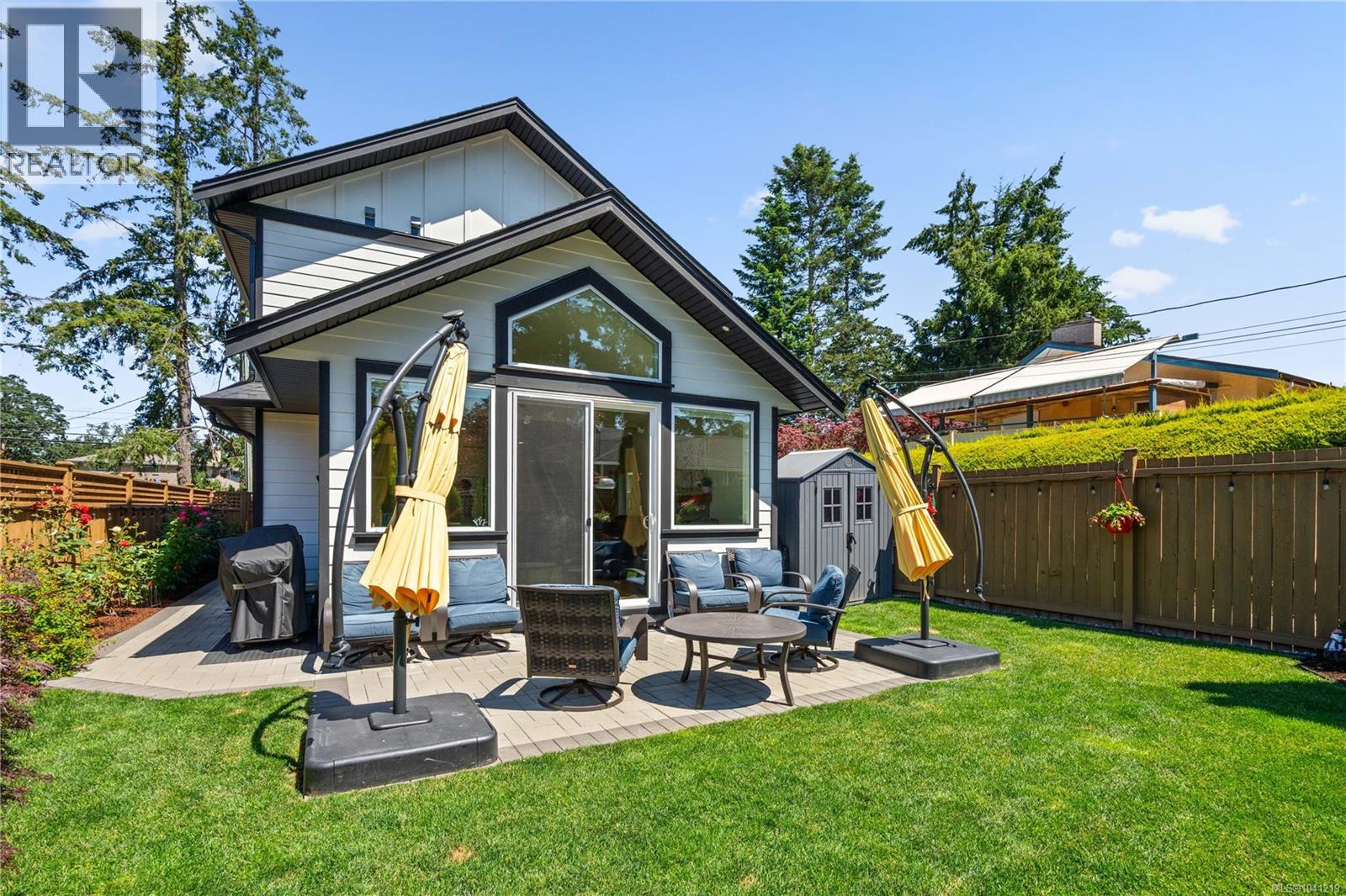 1183 Marchant Rd, Central Saanich
