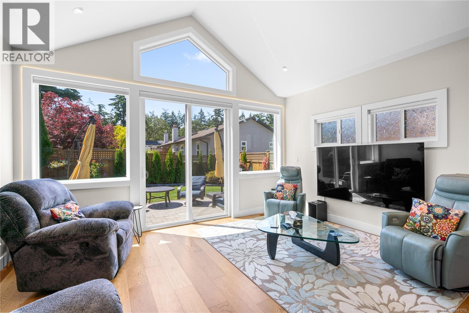 1183 Marchant Rd, Central Saanich