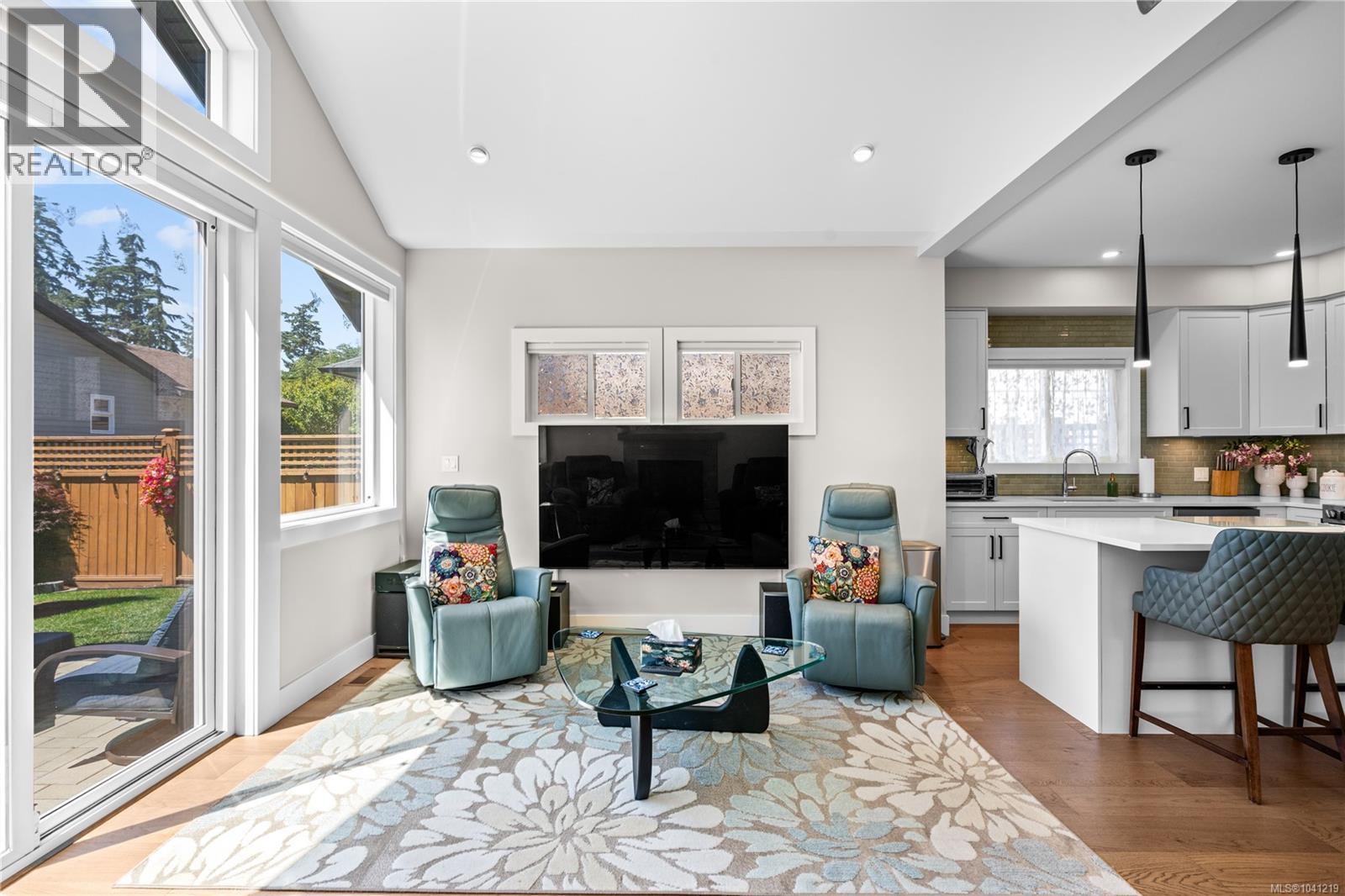 1183 Marchant Rd, Central Saanich
