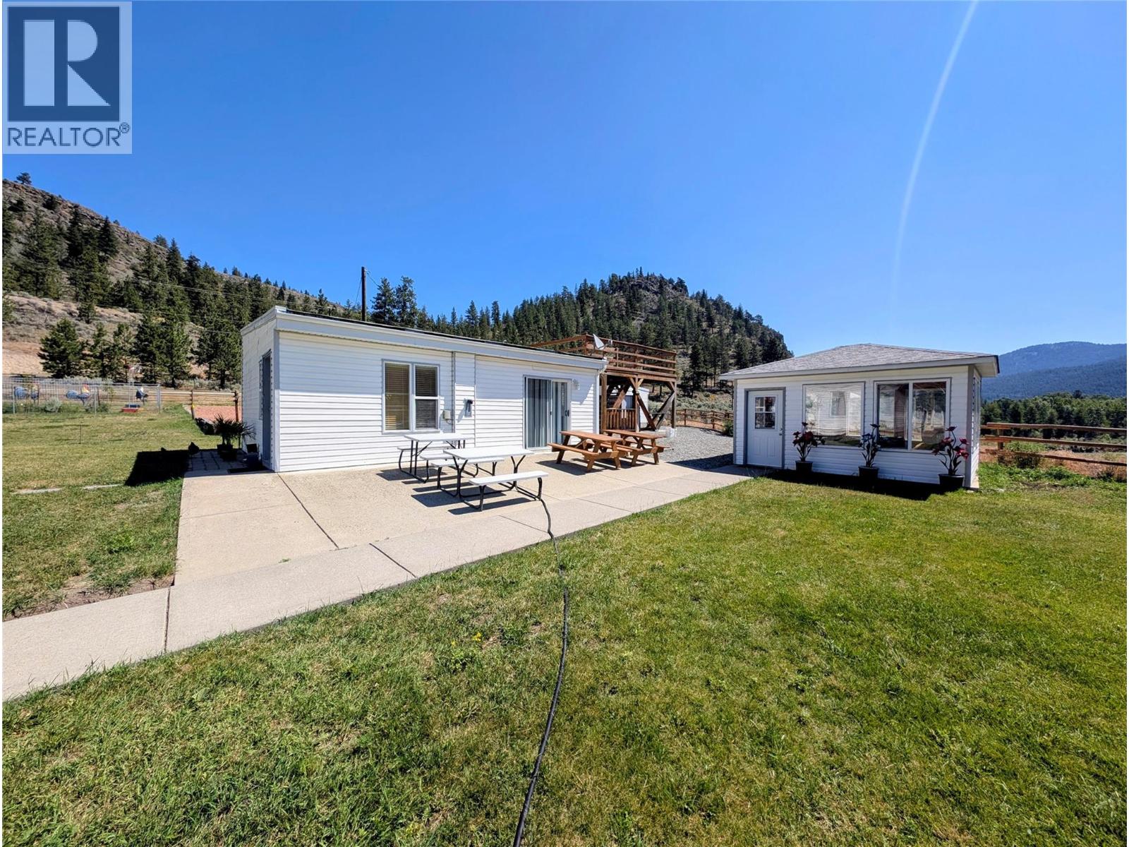 2224 Merritt Spences Bridge Hwy - 22