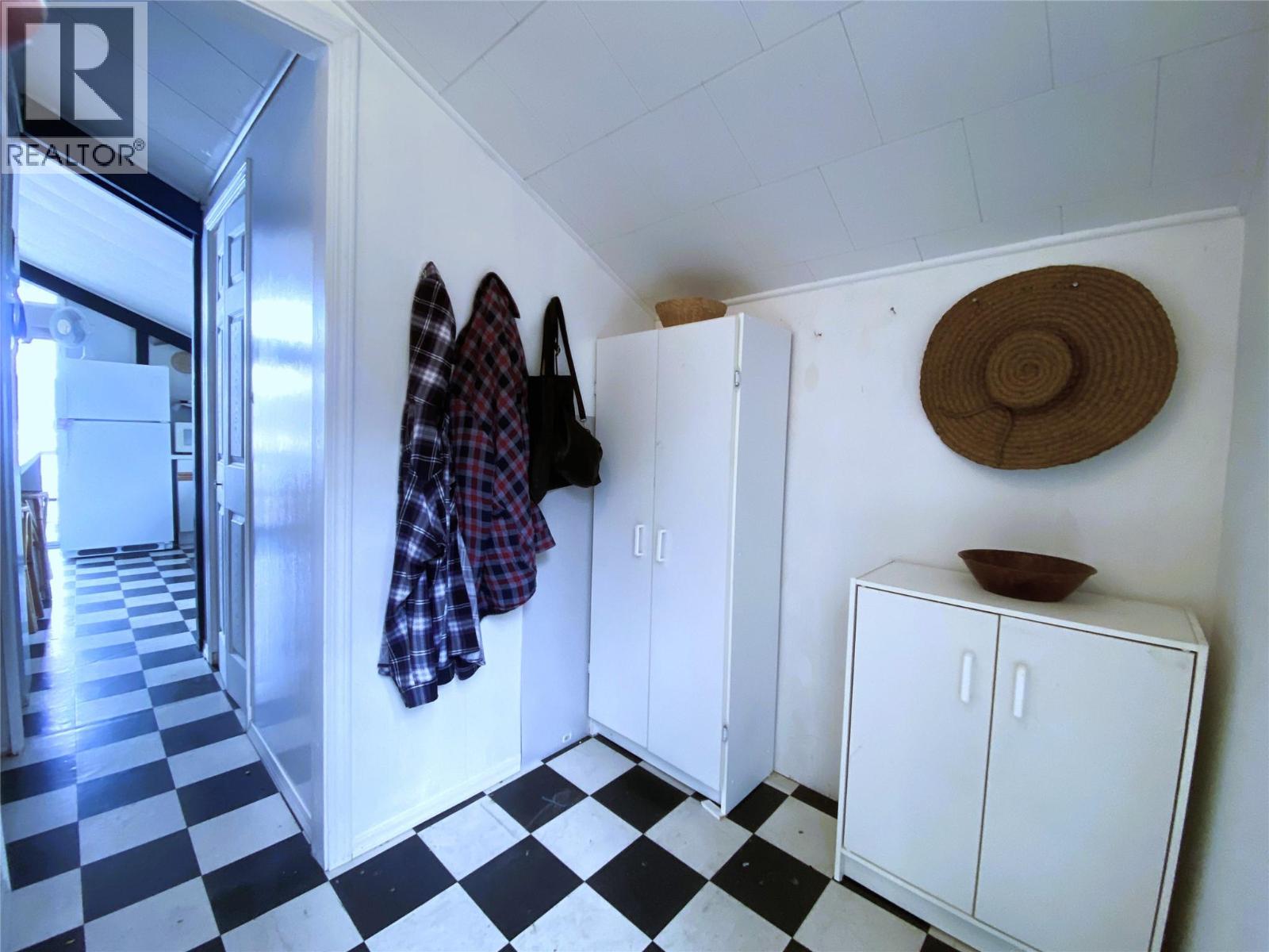1665 Blind Bay Road - 8