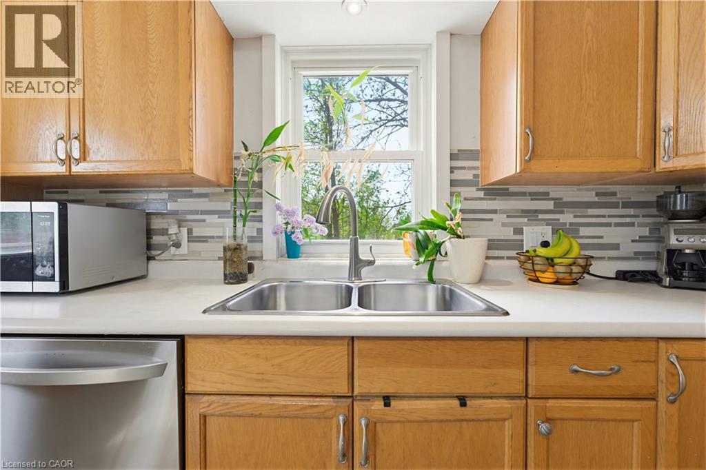 1390 MCKENZIE Road - 11