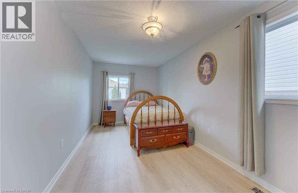 460 LANGLAW Drive - 16