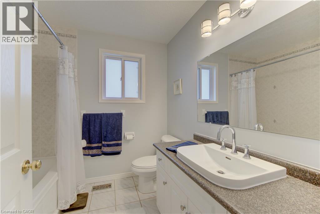 460 LANGLAW Drive - 18