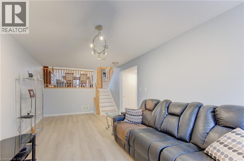 460 LANGLAW Drive - 21