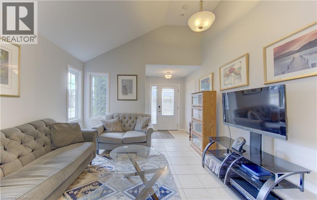 460 LANGLAW Drive - 5