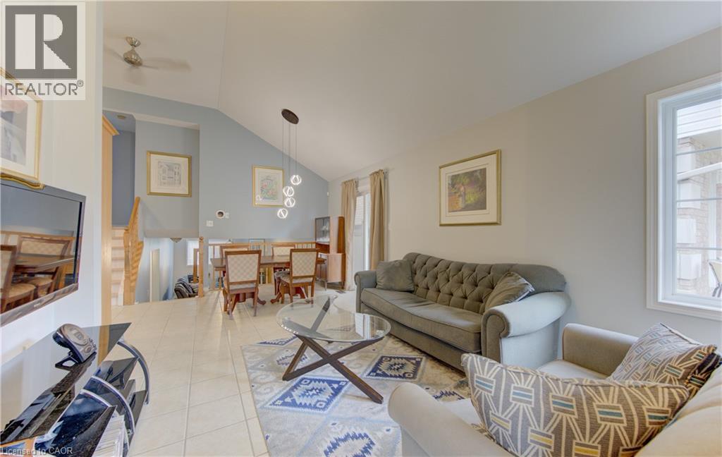460 LANGLAW Drive - 7