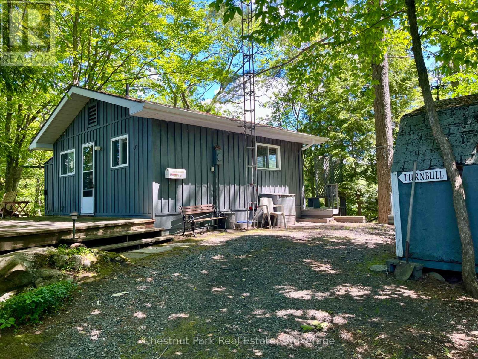#10 1211 FOREMAN ROAD S - 17