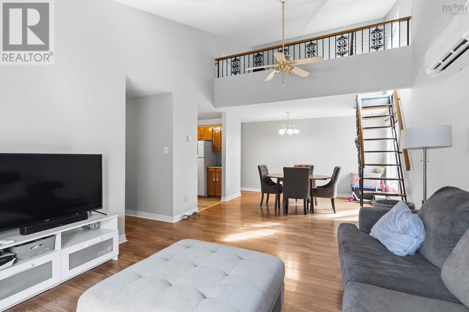 Property 18 of 36 of Unit 14 3 Rose Way