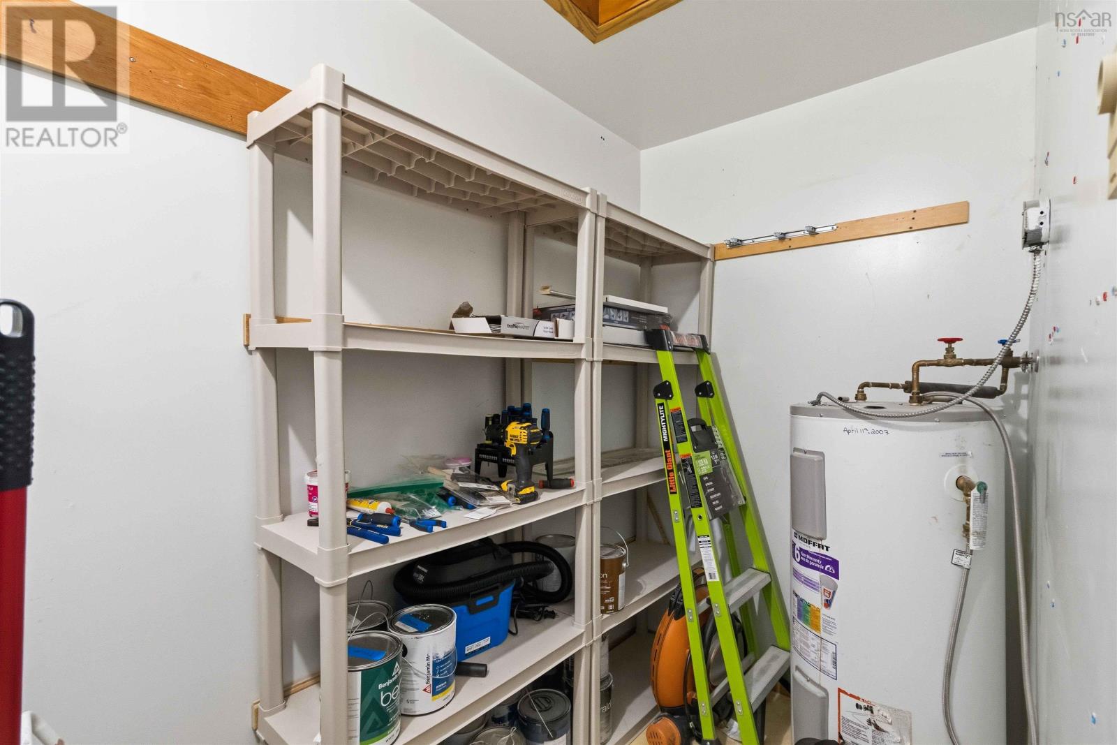 Property 27 of 36 of Unit 14 3 Rose Way