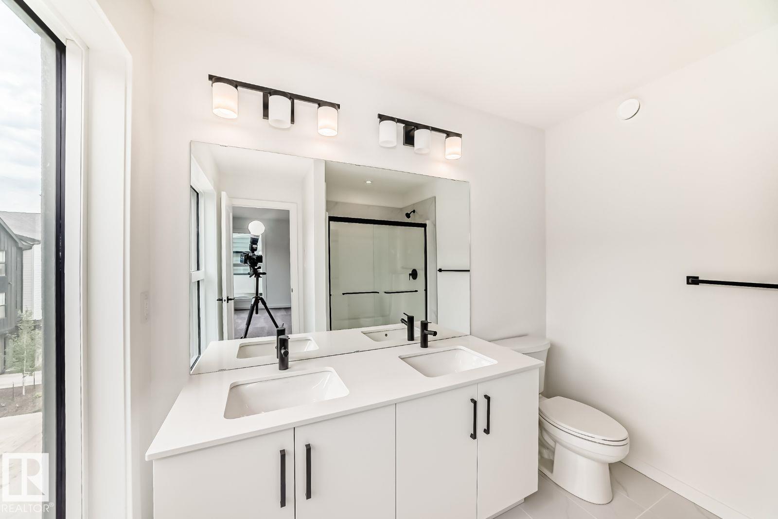 #68 5 Rondeau DR - 33