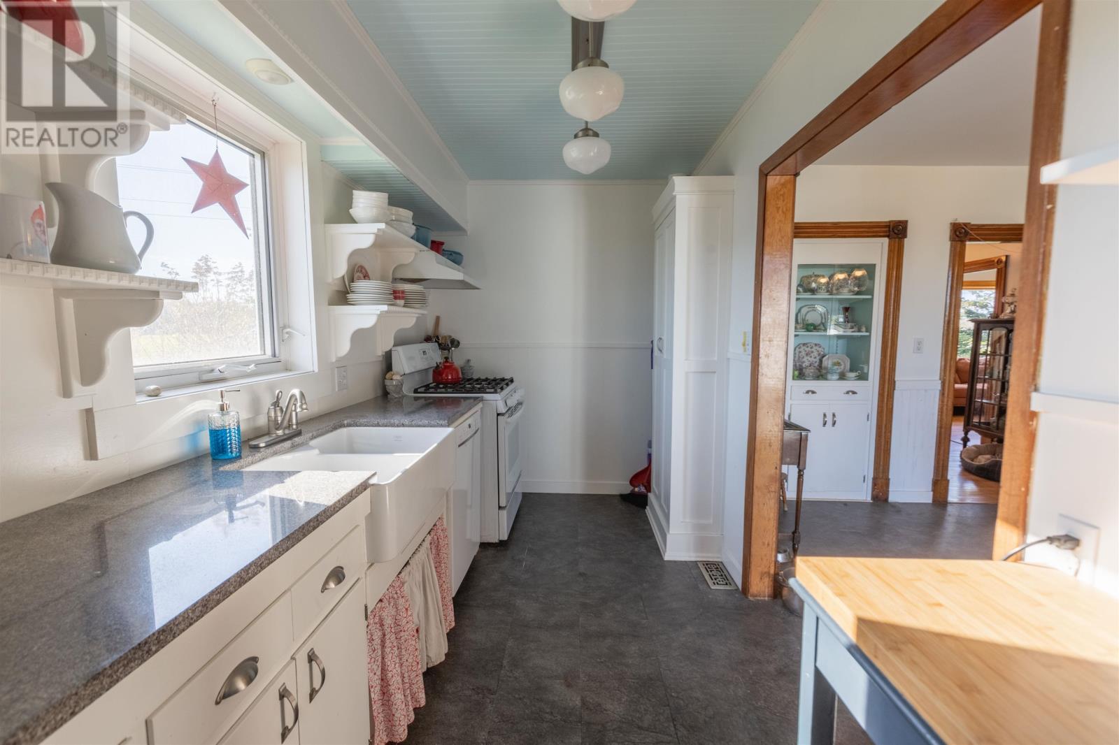 3635 Grant Road - 16