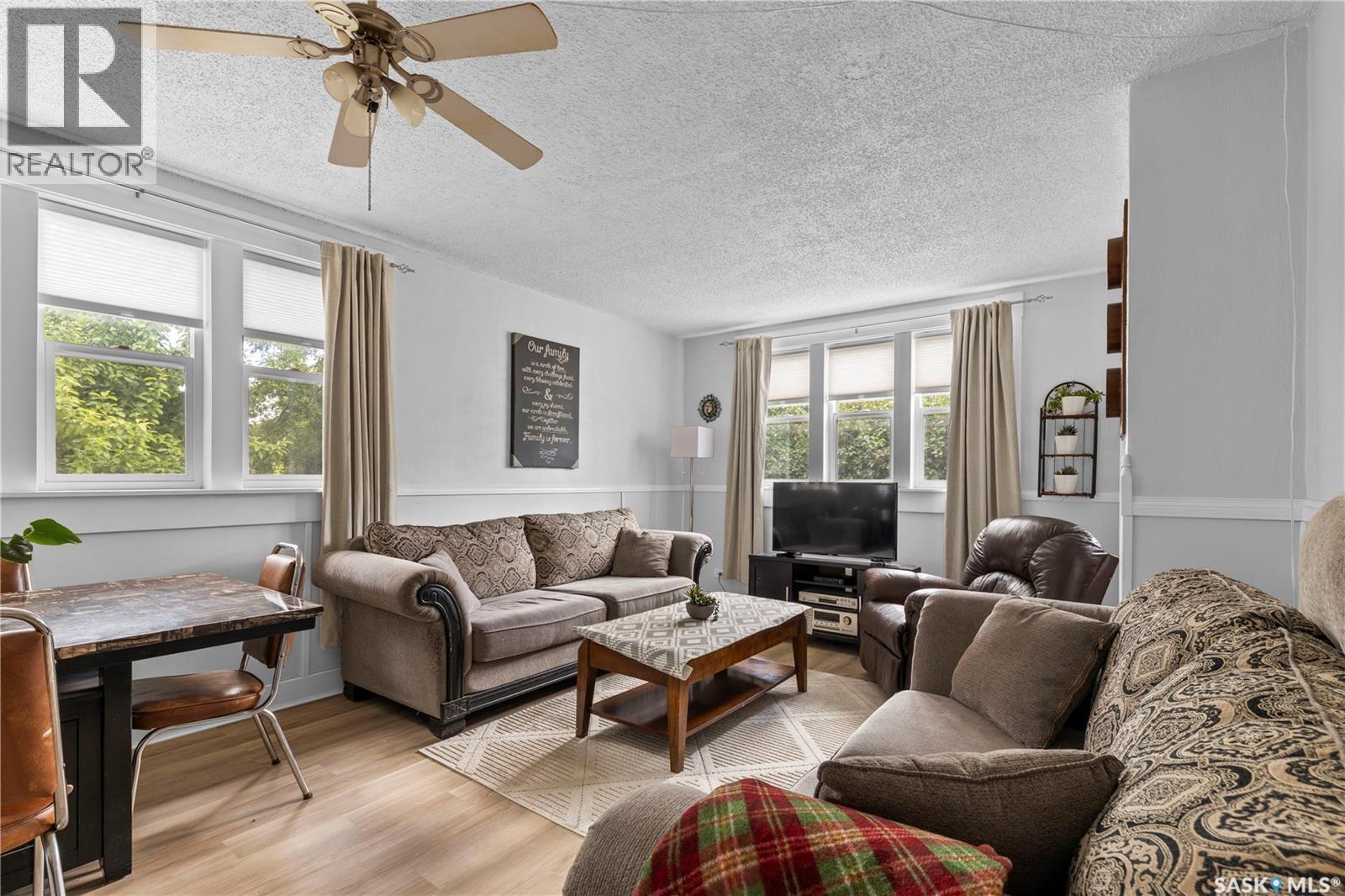 219 Margaret STREET - 11