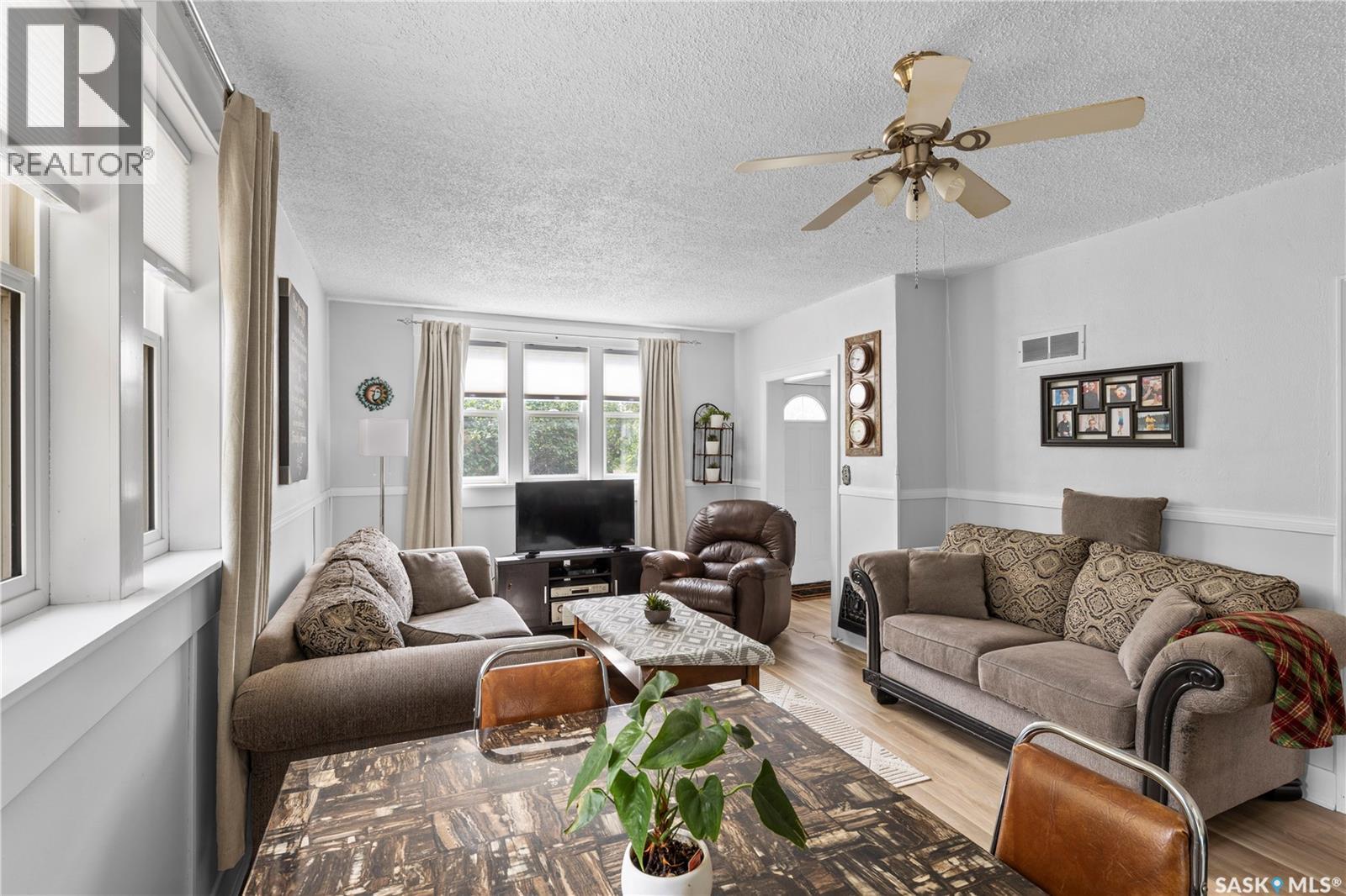 219 Margaret STREET - 12