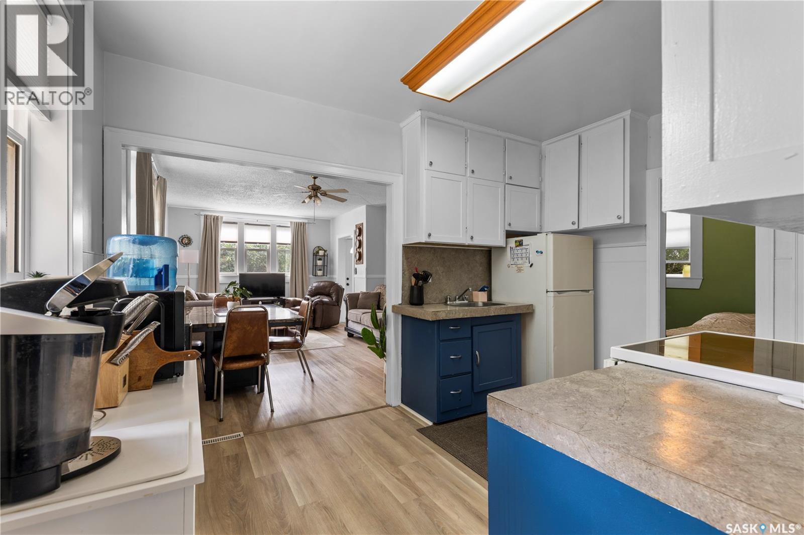 219 Margaret STREET - 3