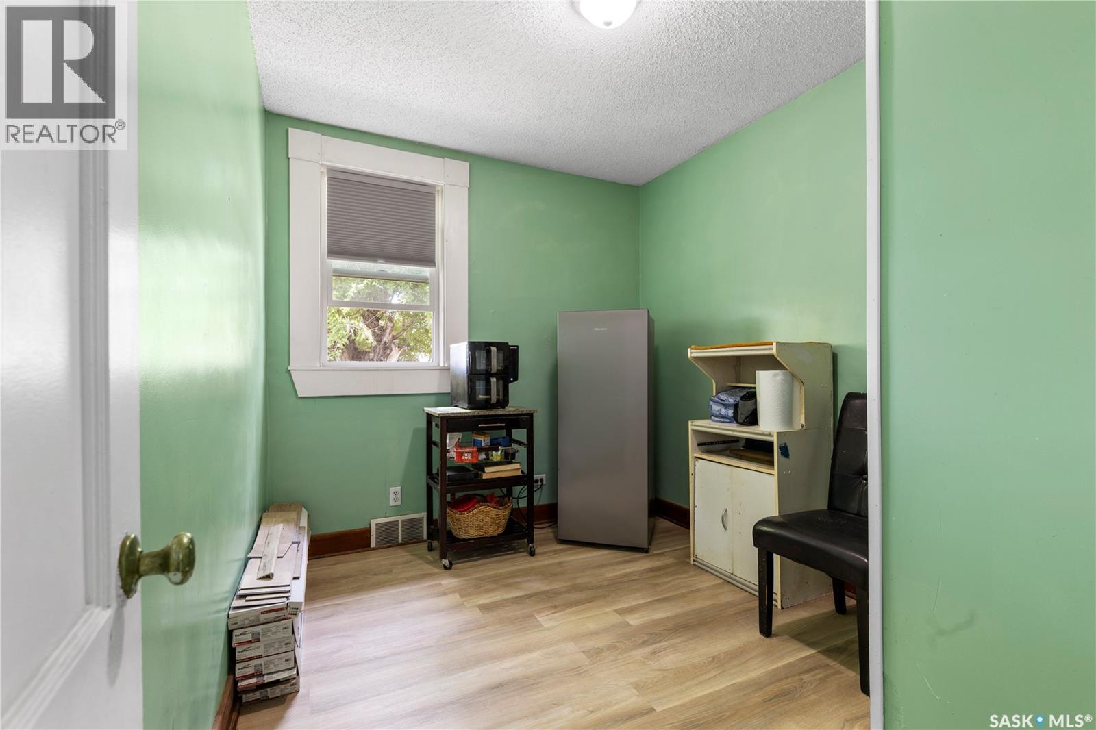 219 Margaret STREET - 8