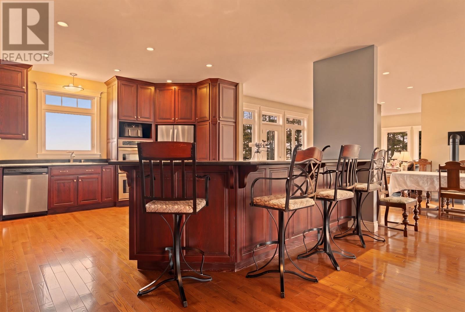 110 Alexander Crescent - 12