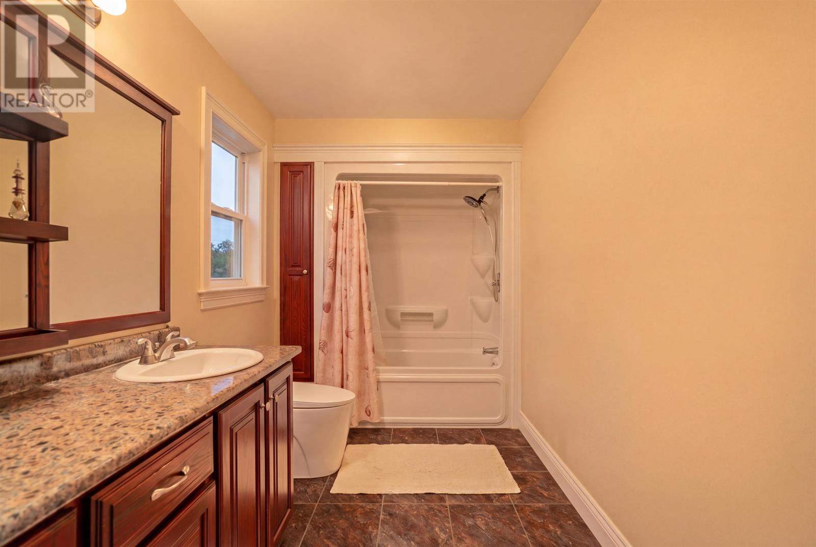 110 Alexander Crescent - 28