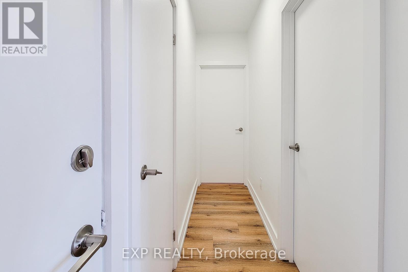 1052 BARTON STREET E - 14