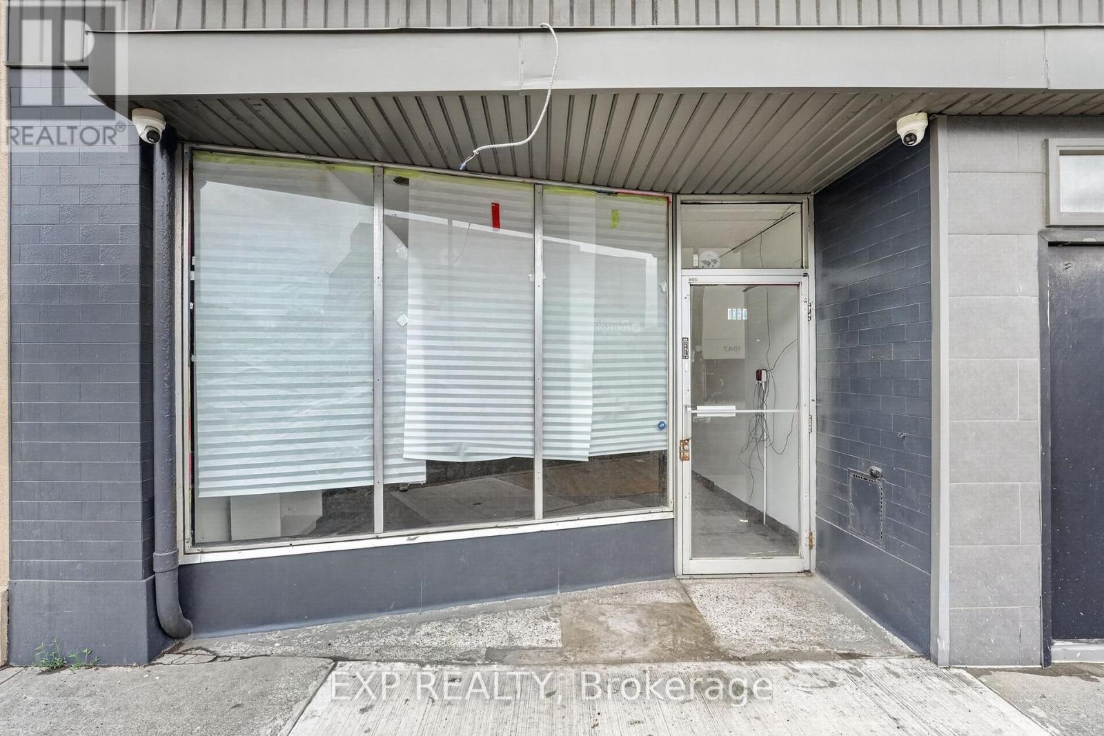 1052 BARTON STREET E - 37