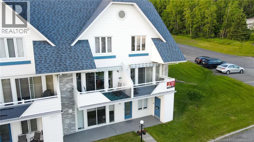 20 Du Bourg Avenue - 10