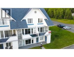 20 Du Bourg Avenue, Edmundston, NB E3V4C5 Photo 10