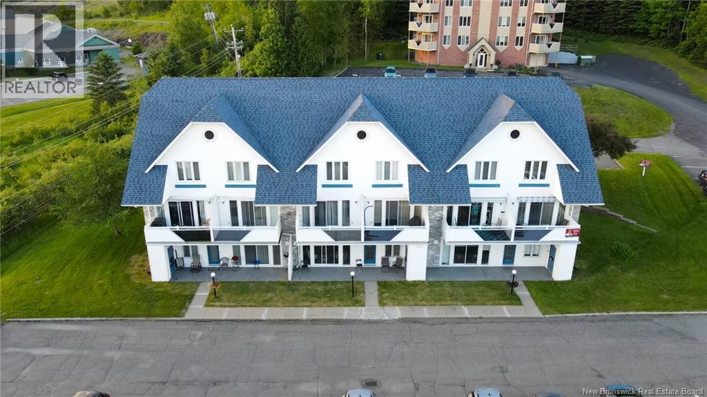 20 Du Bourg Avenue - 8