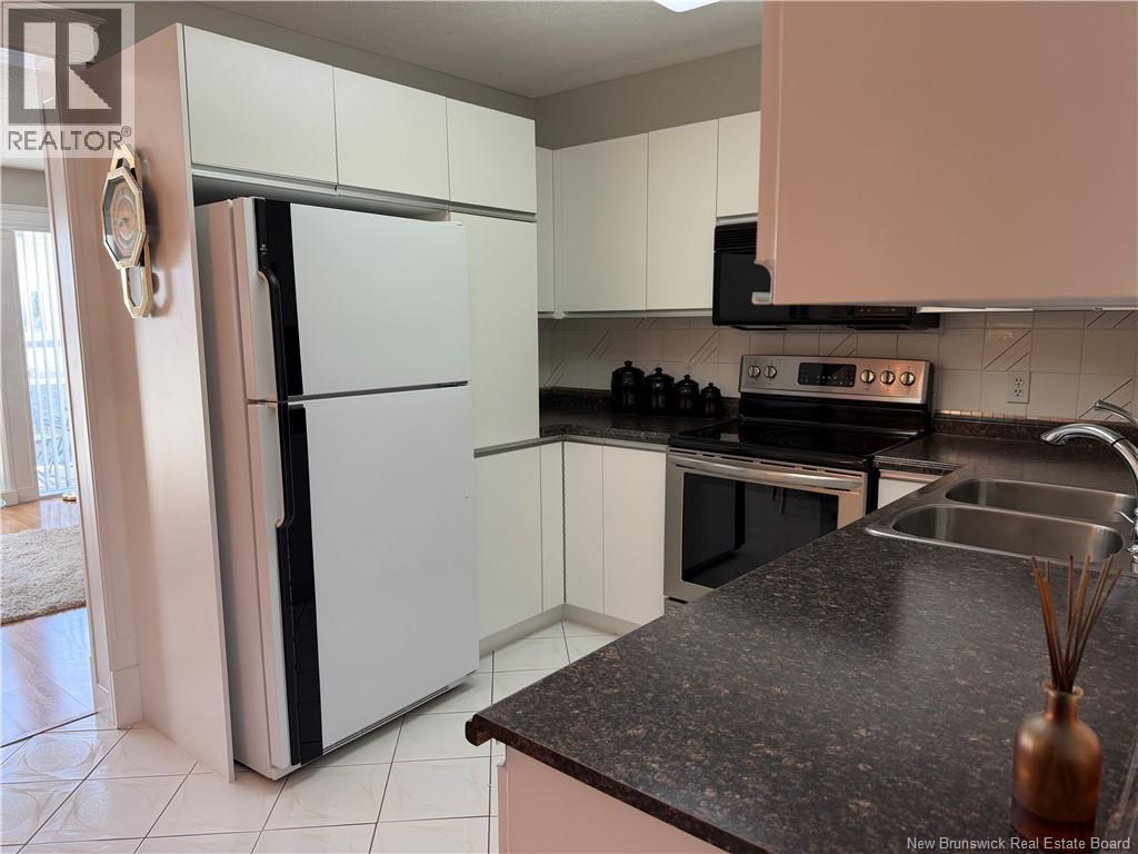 20 Du Bourg Avenue - 15