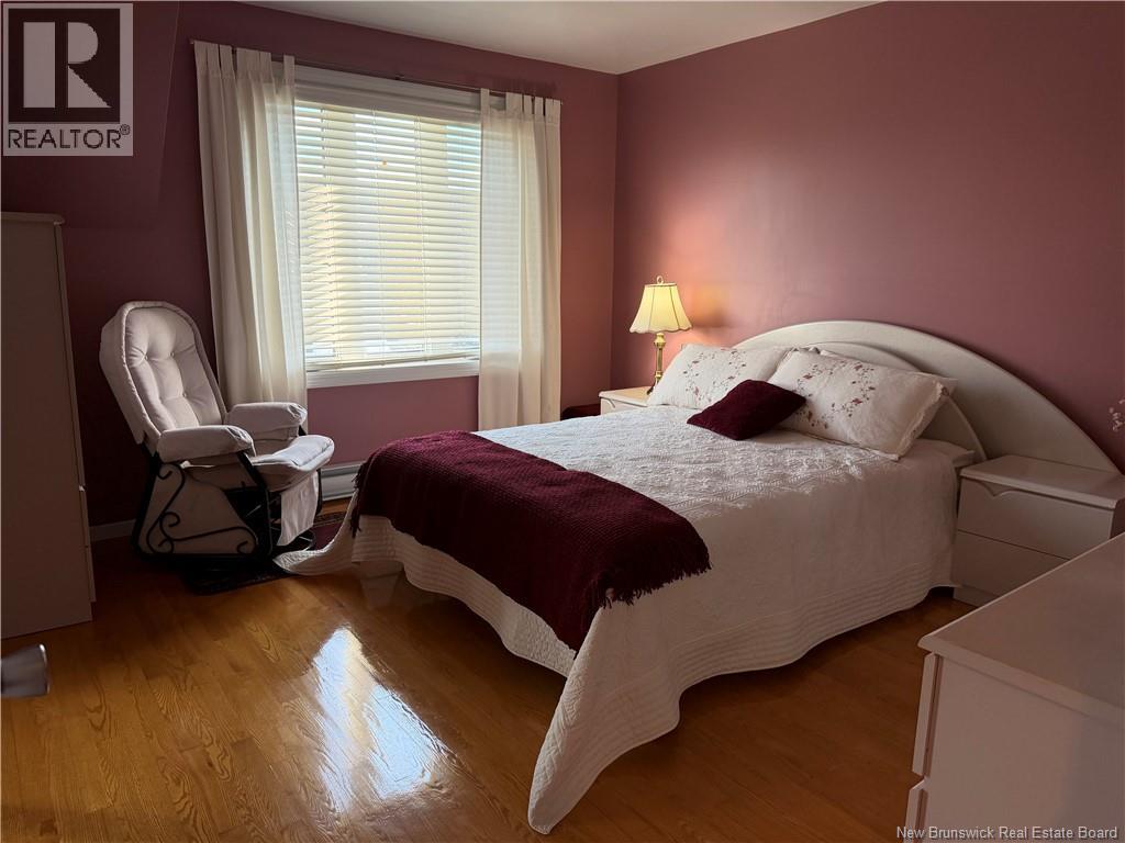 20 Du Bourg Avenue - 26