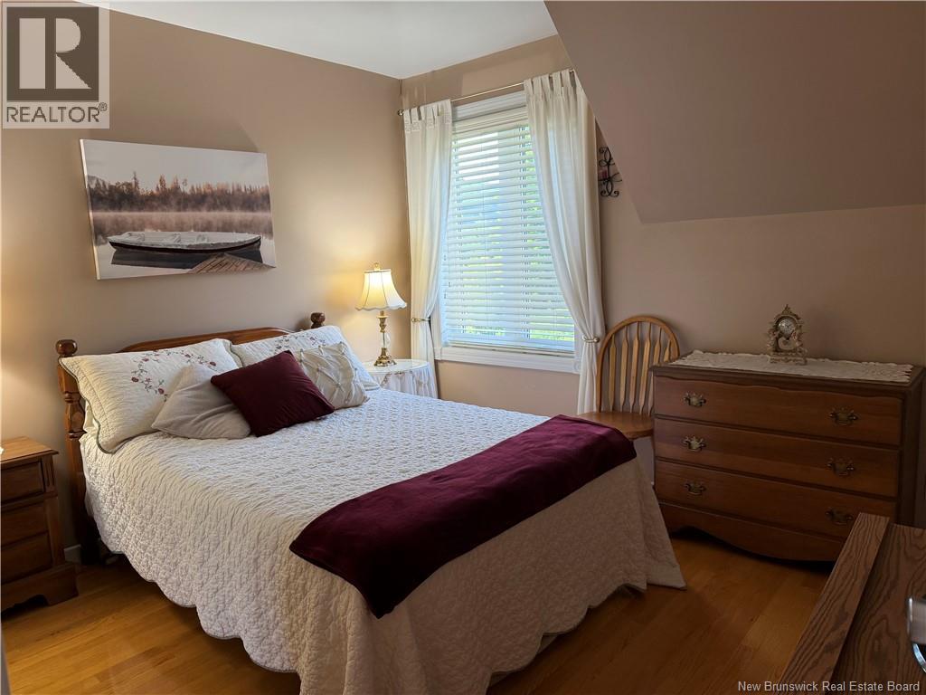 20 Du Bourg Avenue - 22