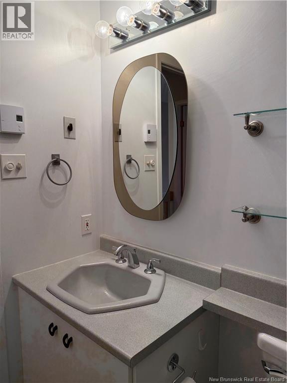 20 Du Bourg Avenue - 25