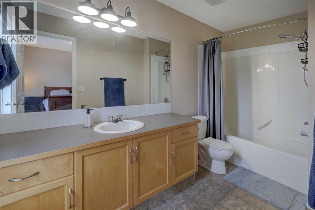 158 Everhollow Heights SW - 23