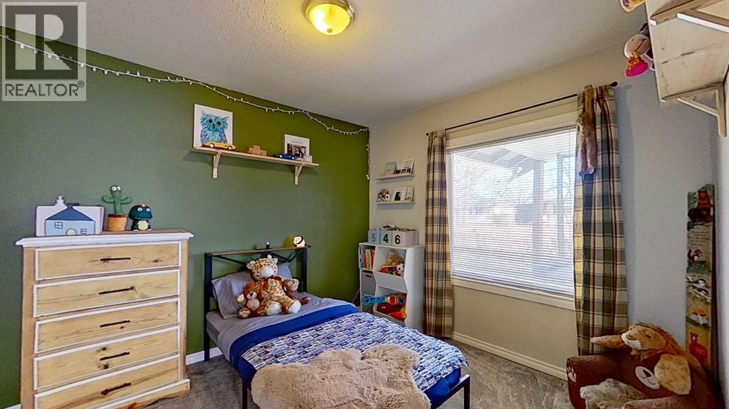 5501 51 Street - 21