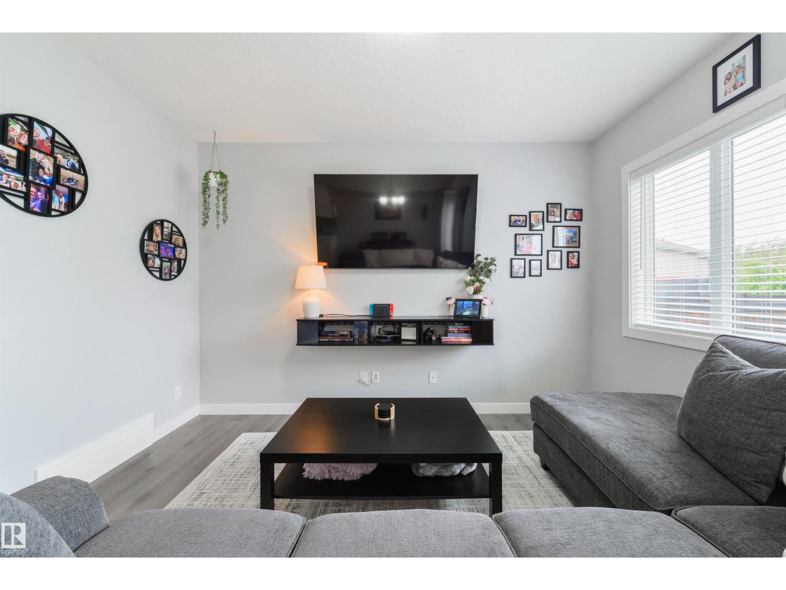8 HALLADAY BV — photo 13