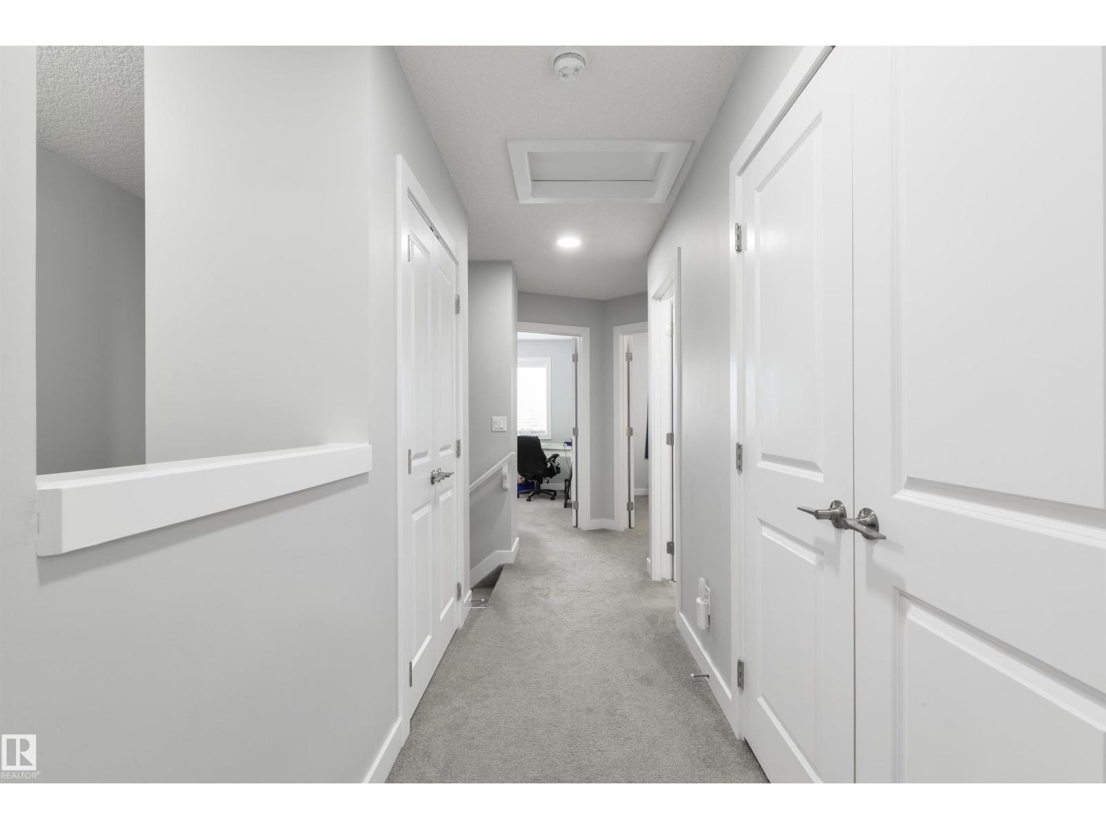 8 HALLADAY BV — photo 18