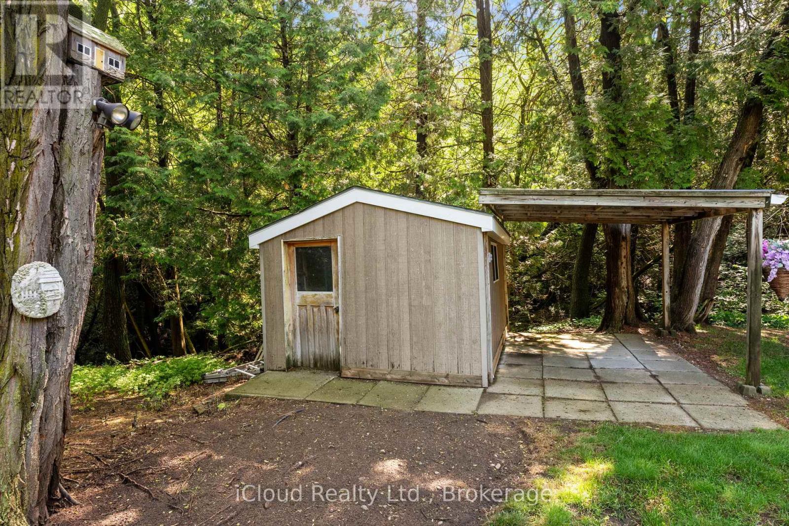 20 MACTAVESH CRESCENT - 33
