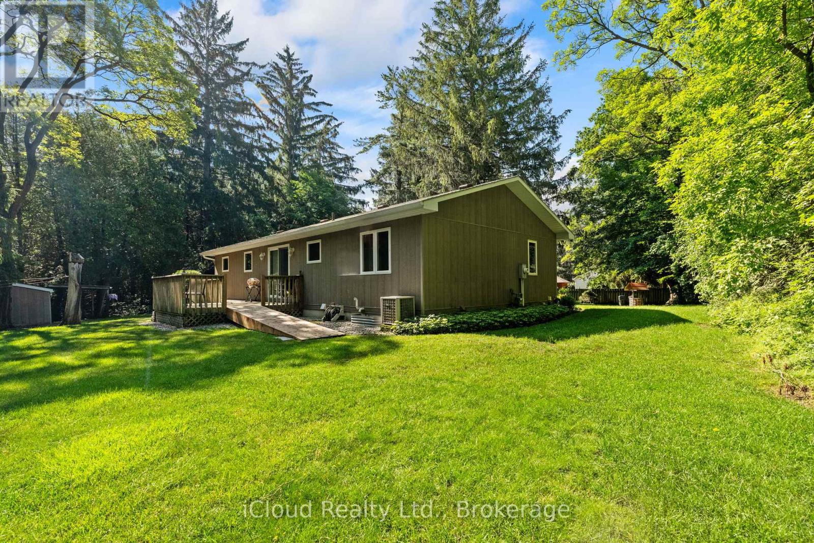 20 MACTAVESH CRESCENT - 29