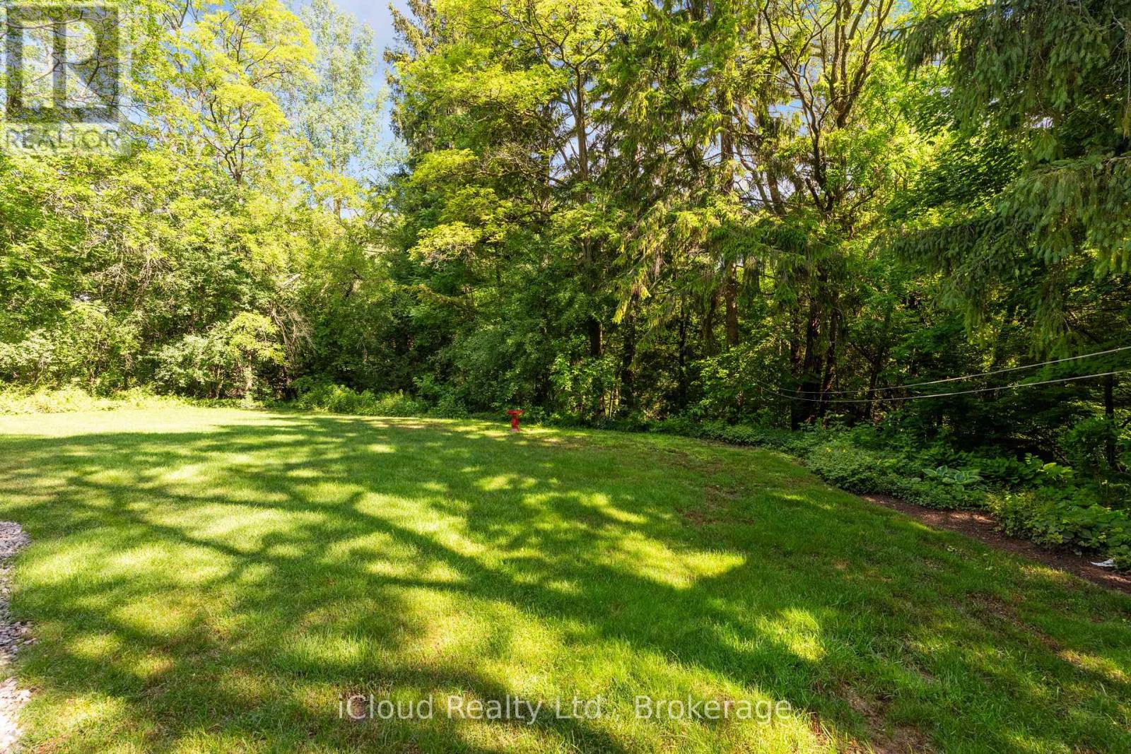 20 MACTAVESH CRESCENT - 32