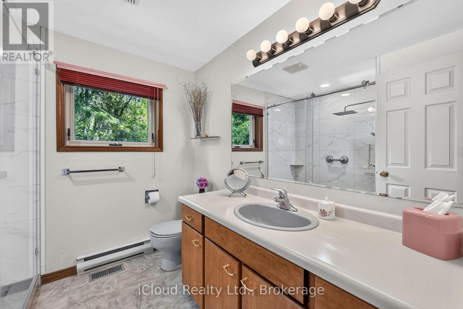 20 MACTAVESH CRESCENT - 17