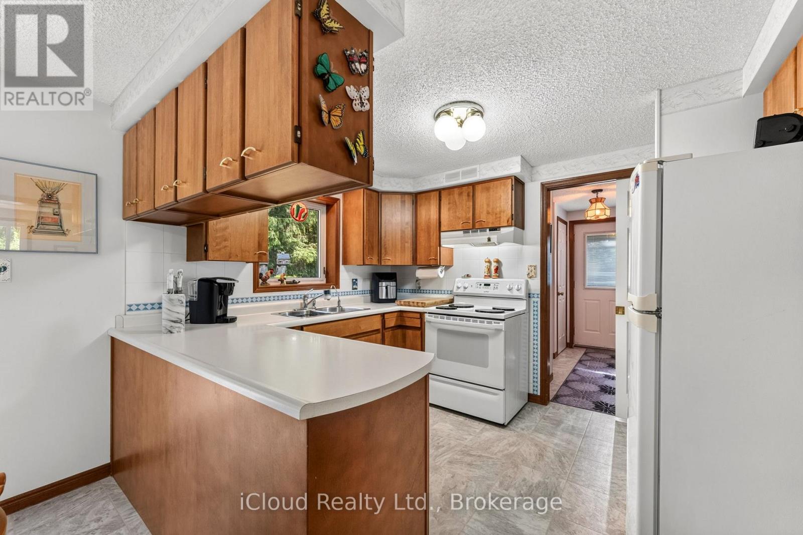 20 MACTAVESH CRESCENT - 10
