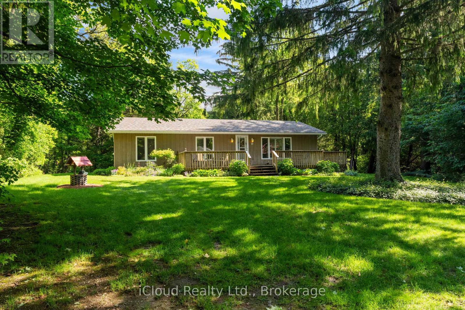 20 MACTAVESH CRESCENT - 36