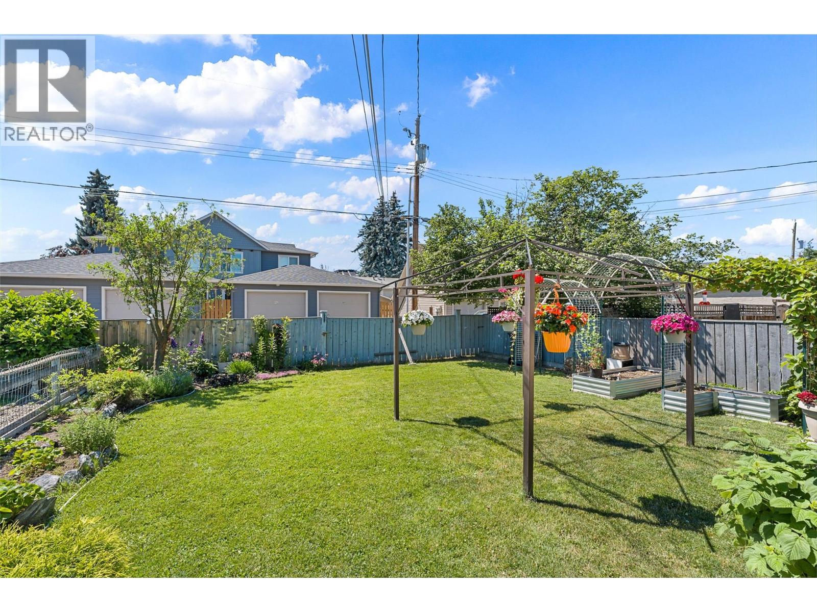 859 Francis Avenue, Kelowna