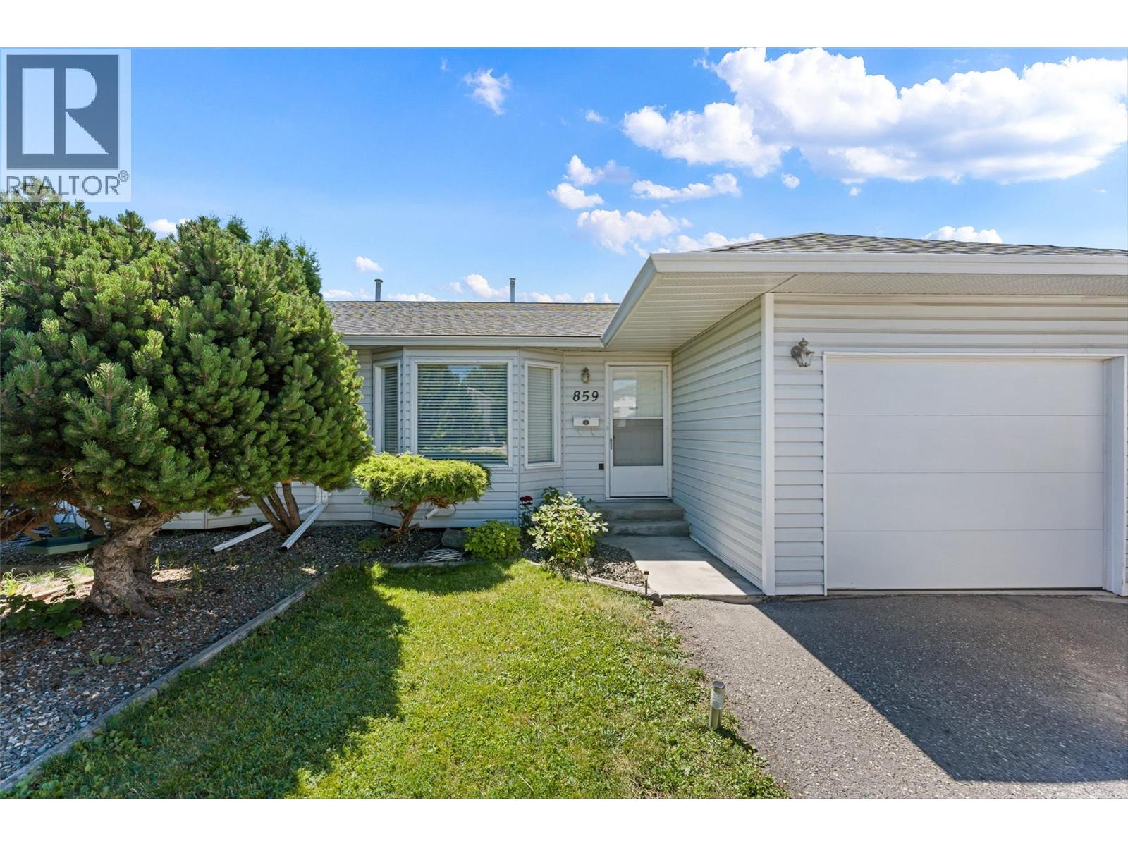 859 Francis Avenue, Kelowna