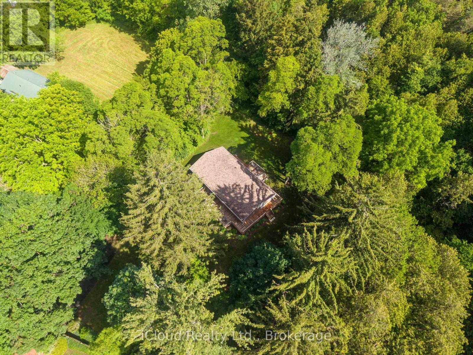 20 MACTAVESH CRESCENT - 38