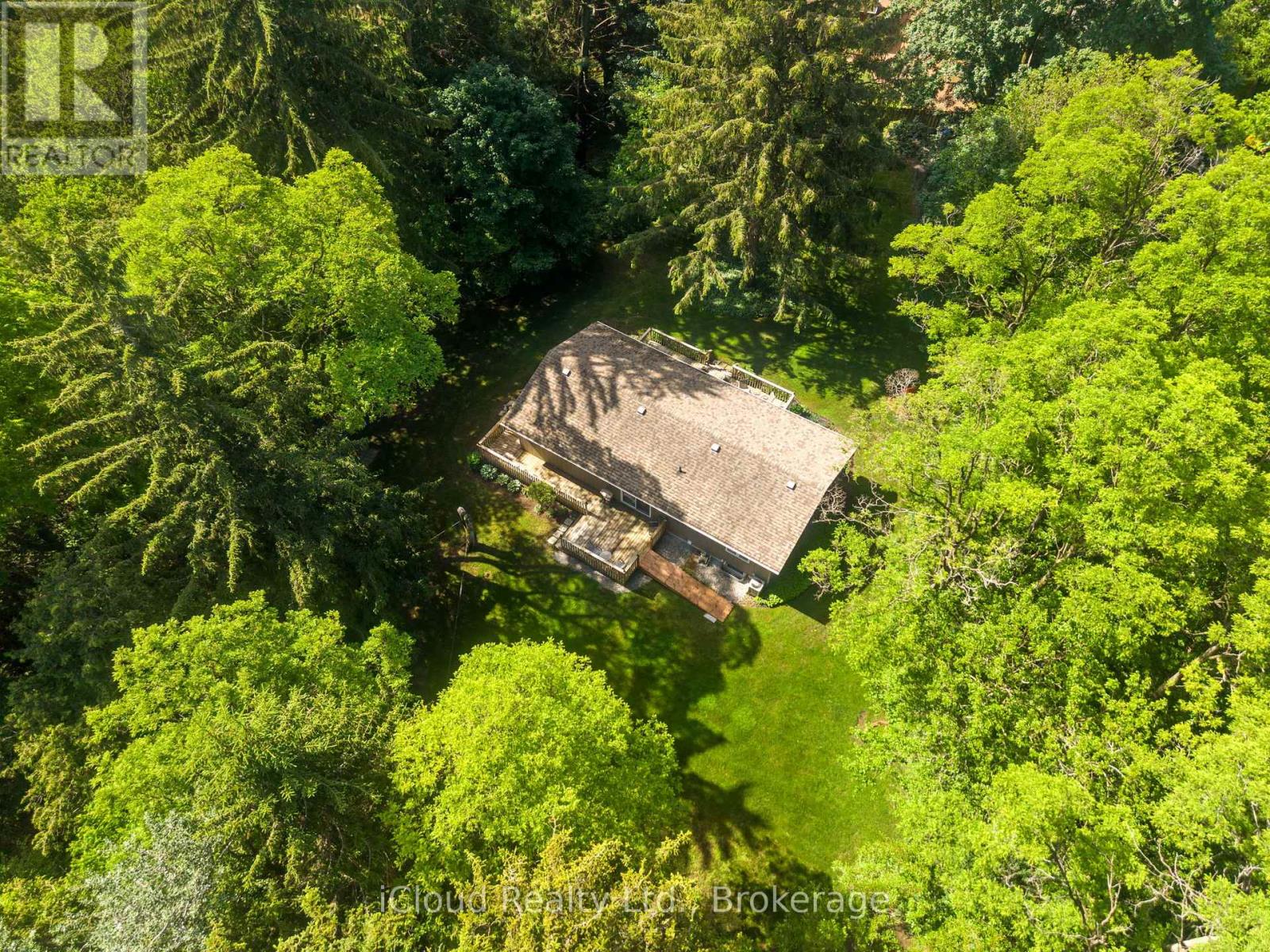 20 MACTAVESH CRESCENT - 39