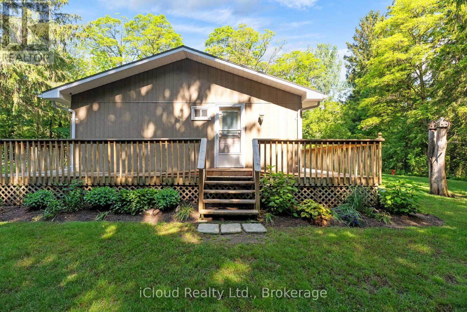 20 MACTAVESH CRESCENT - 26