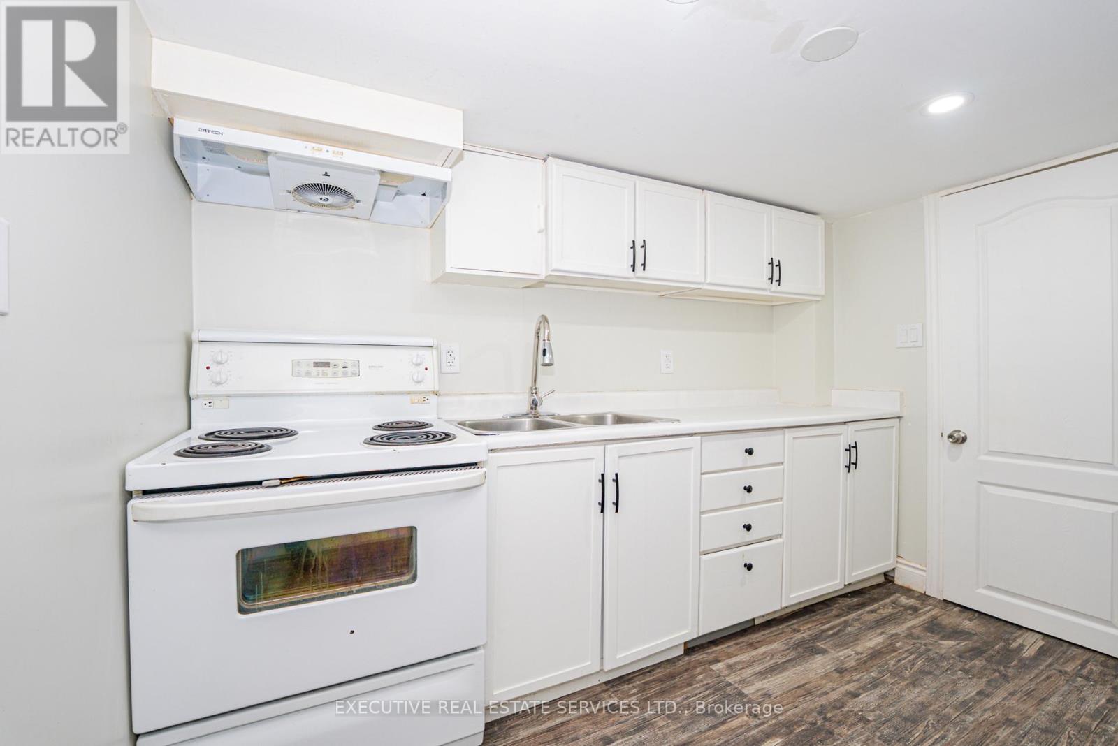 77 OVERLEA DRIVE - 33