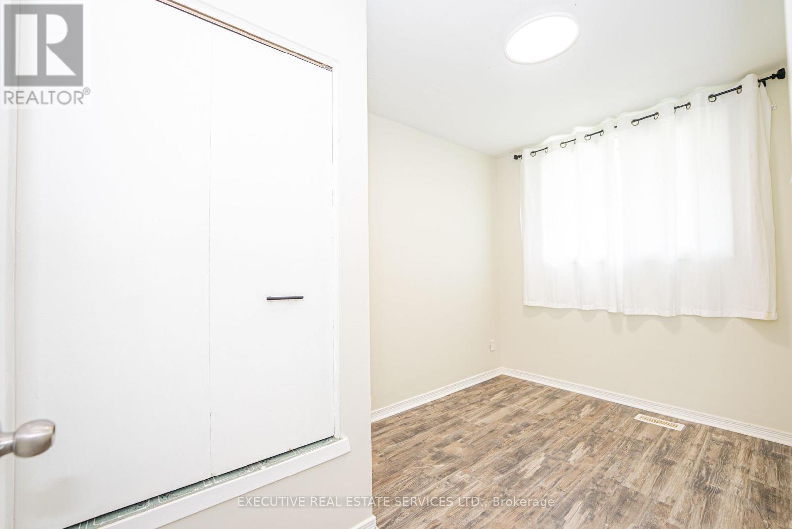 77 OVERLEA DRIVE - 24