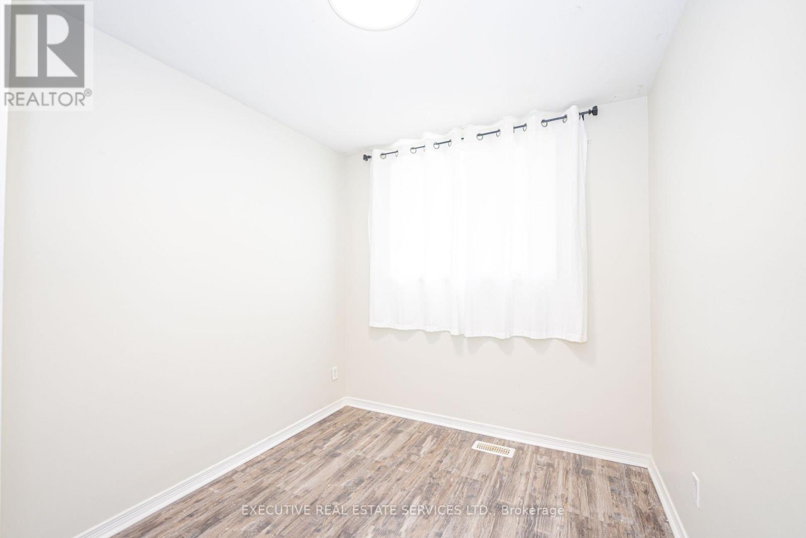 77 OVERLEA DRIVE - 25